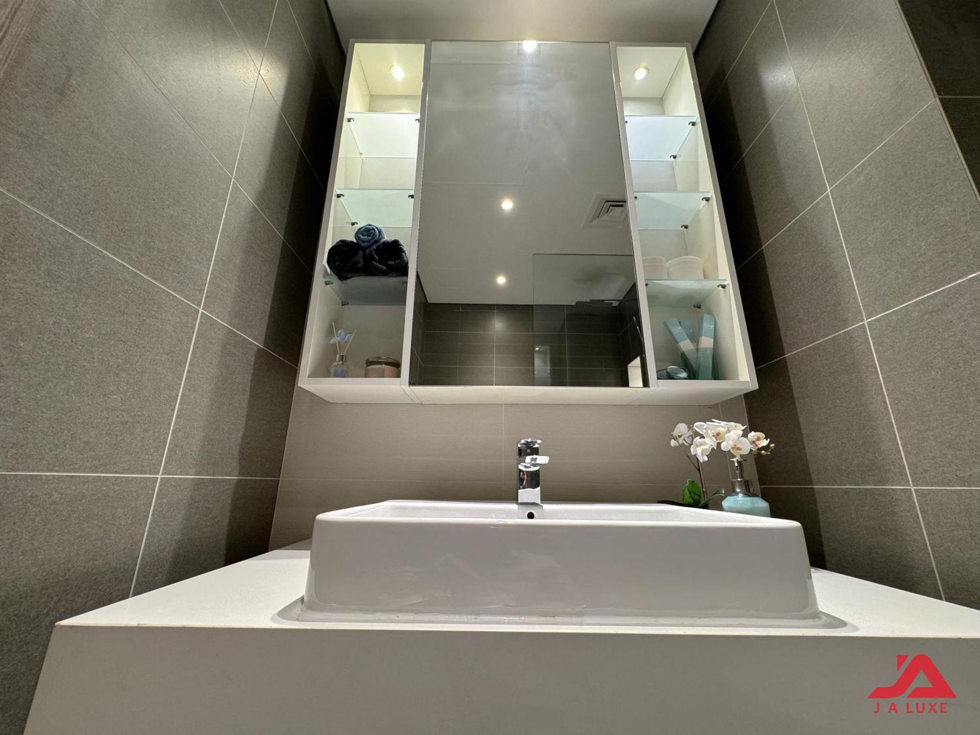 Cozy Sea View Apt In Liv Residence Tower, Dubai Marina Cozy Marina & Sea View Apt In Bay Central Tower With Modern Gym & Pool, Steps To Jbr Beach & Metro Bagian luar foto